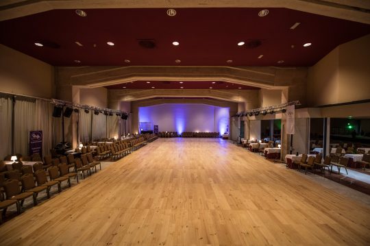 Pista de madera natural